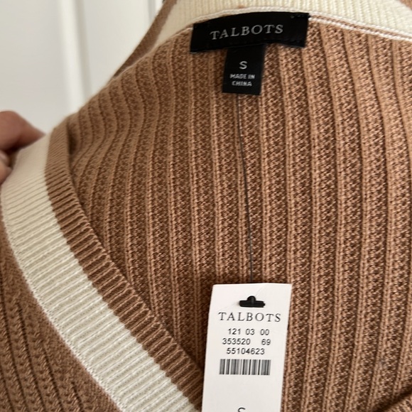 Talbots NWT v neck sweater with contrast color trim - Picture 6 of 7